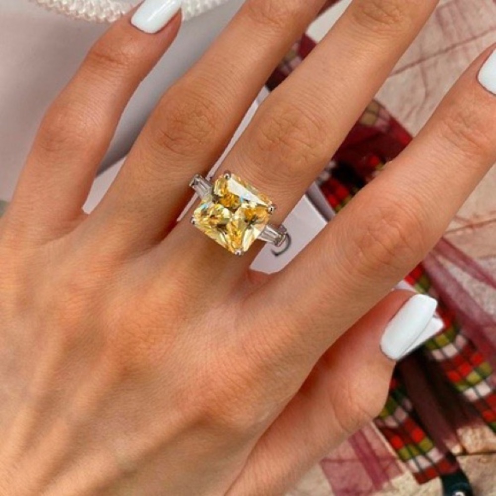 Stunning Yellow Rhinestone Square Adjustable Ring - Picture 2 of 6